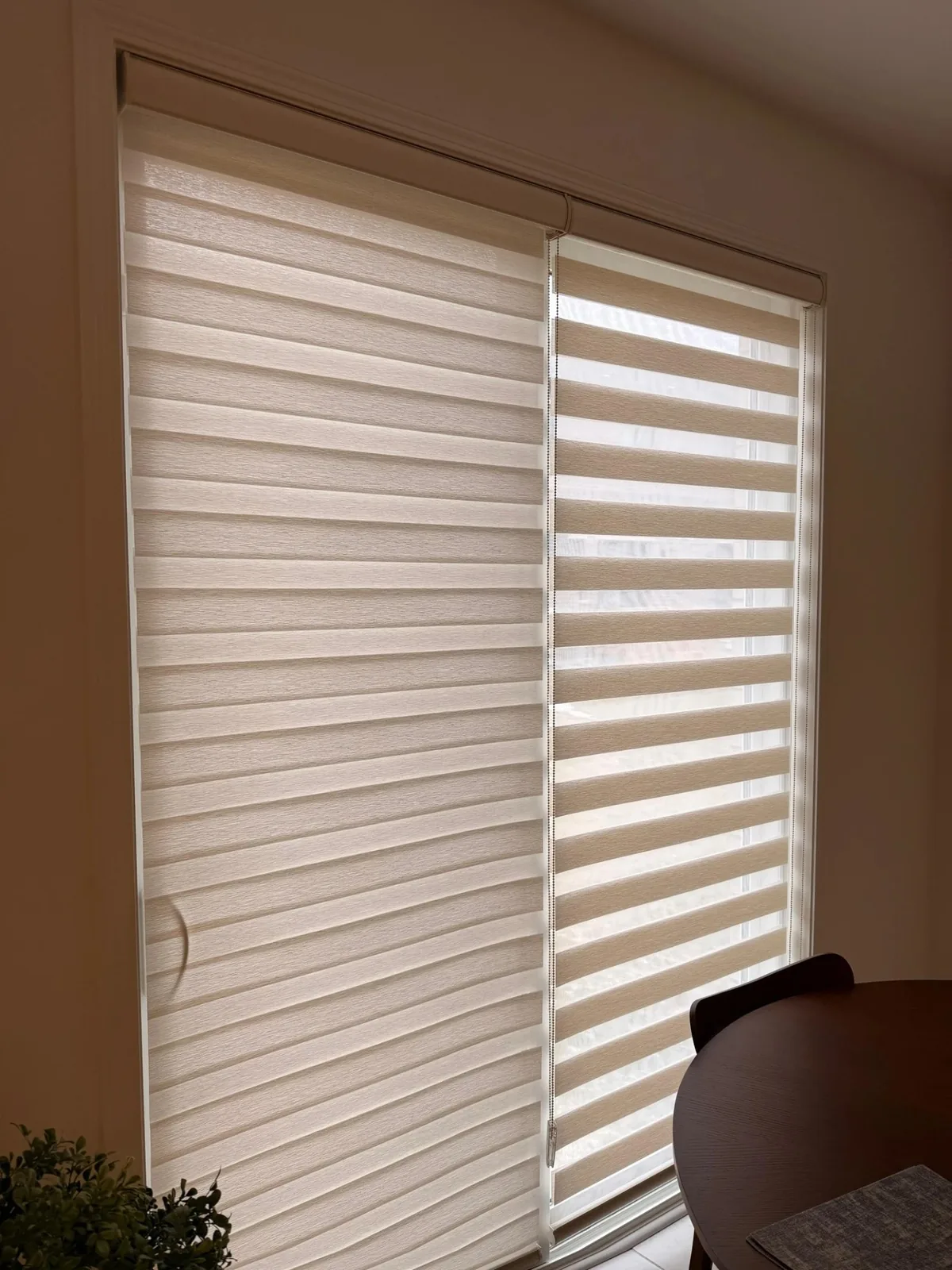 Dining-area daylight custom blind project in Milton